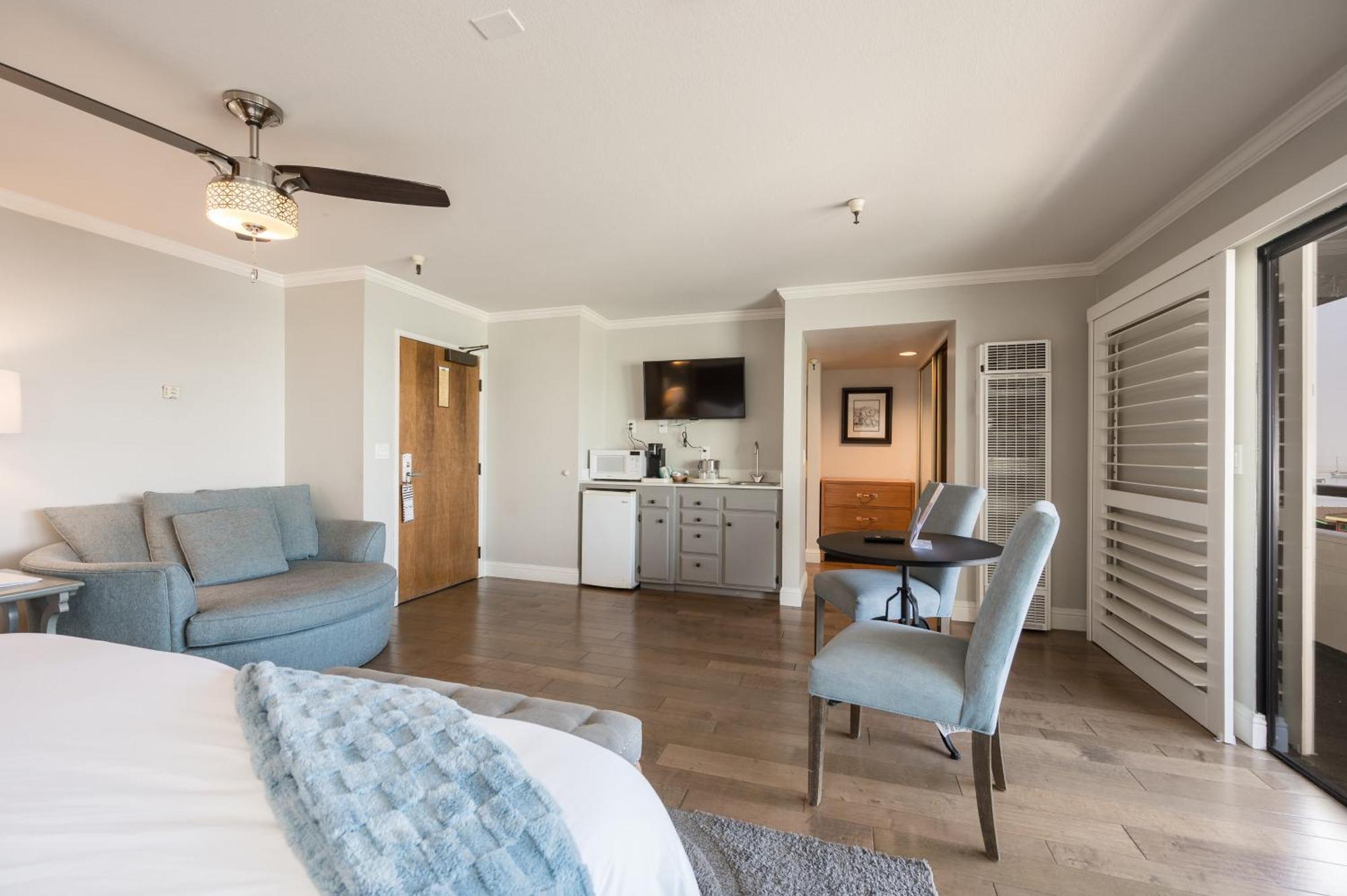 456 Embarcadero & Morro Bay