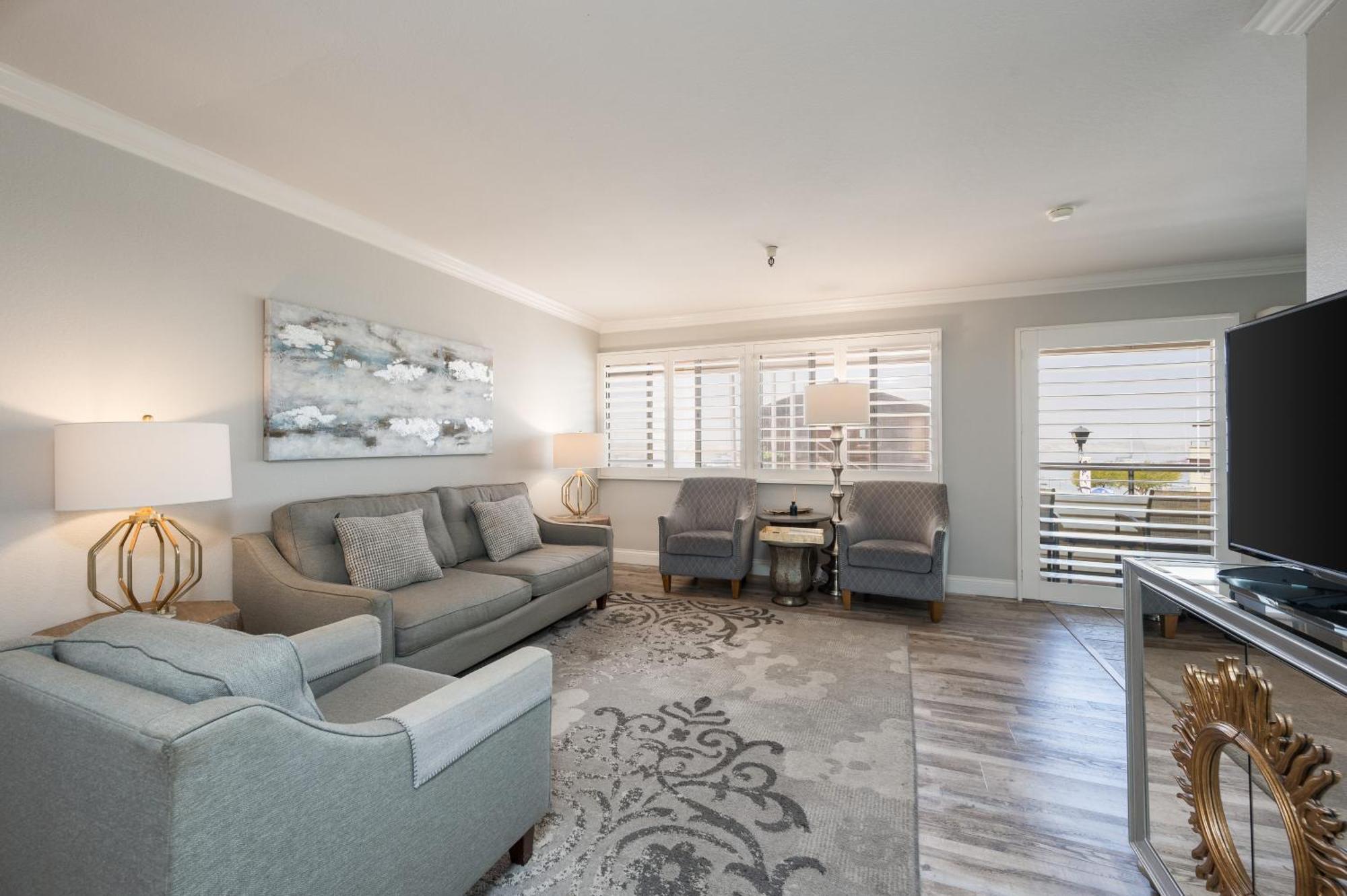 456 Embarcadero &