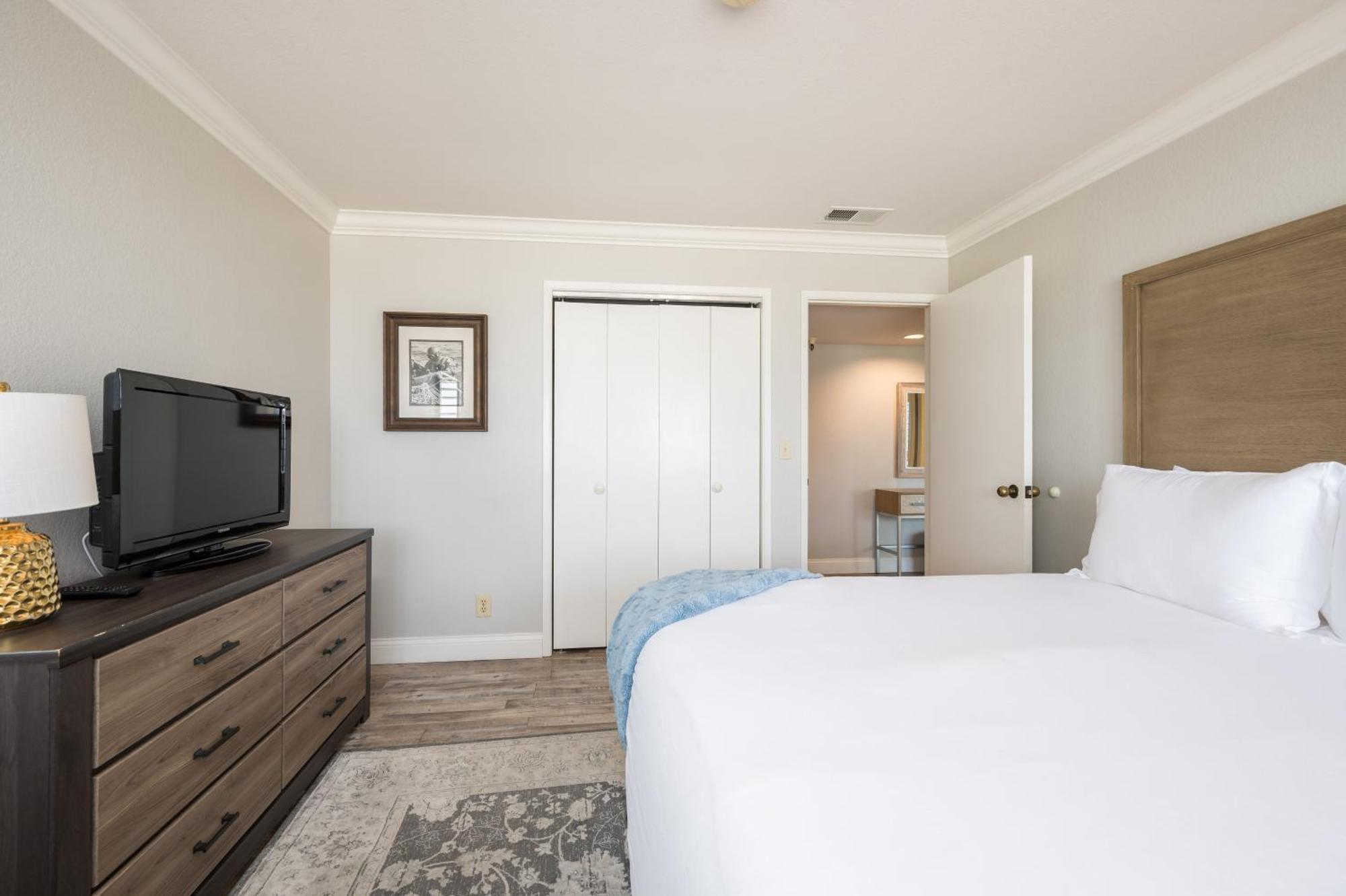 Inn 456 Embarcadero &