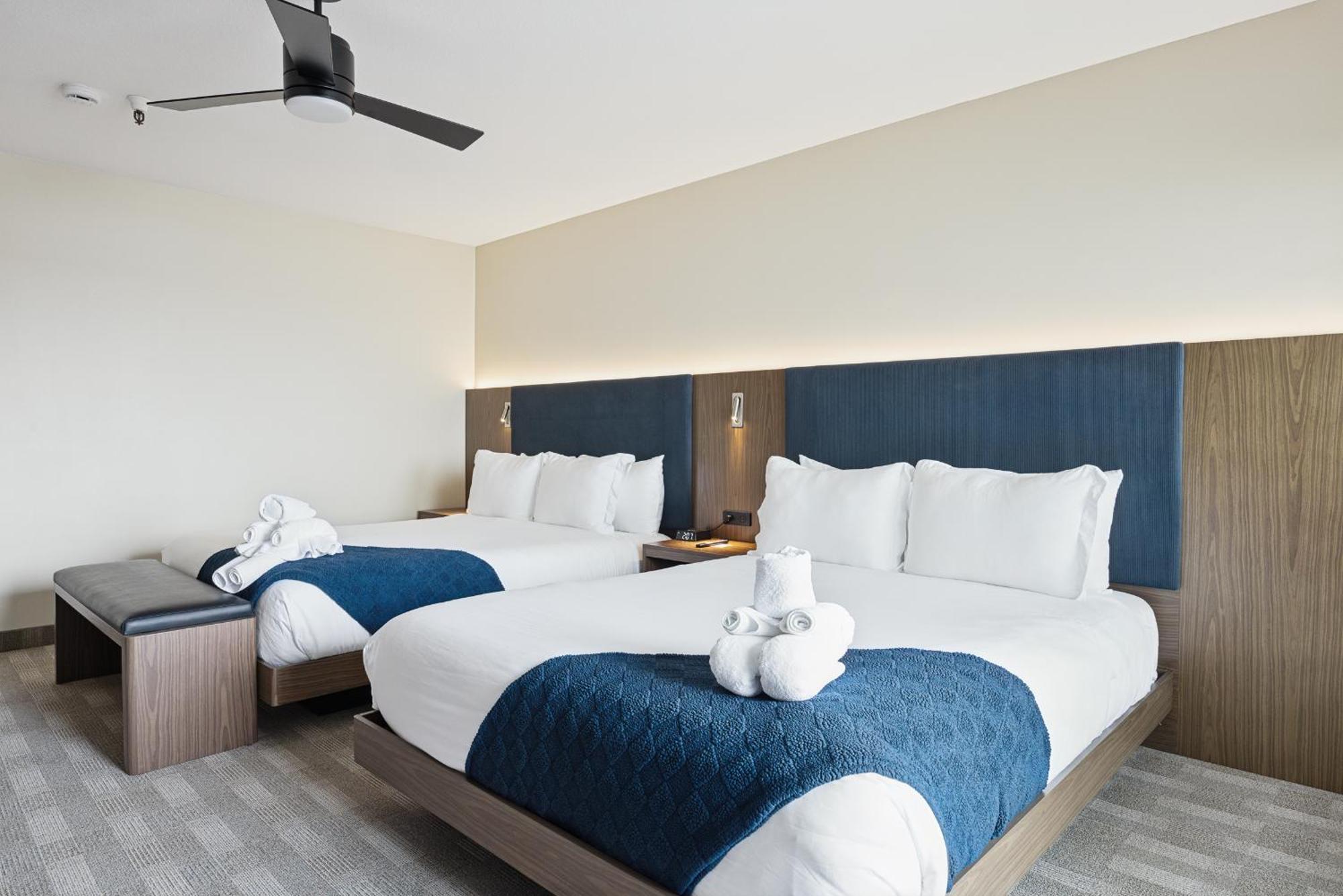 456 Embarcadero & Inn 3*